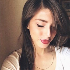 Meet your Posher, Rebekah